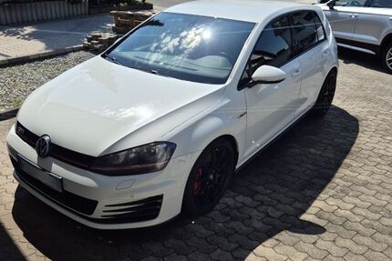 VW Golf 94.765 km 15.200 &euro; Karlsdorf-Neuthard 76689
