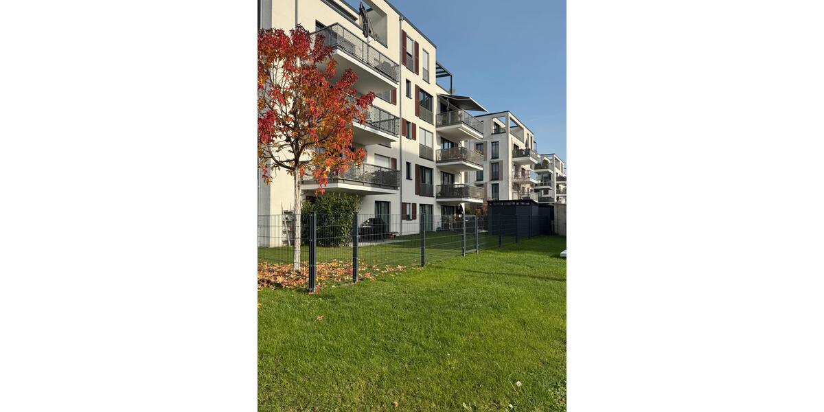 Helle 3-Zi.-Gartenwohnung mit hochwertiger Einbauküche zimmer