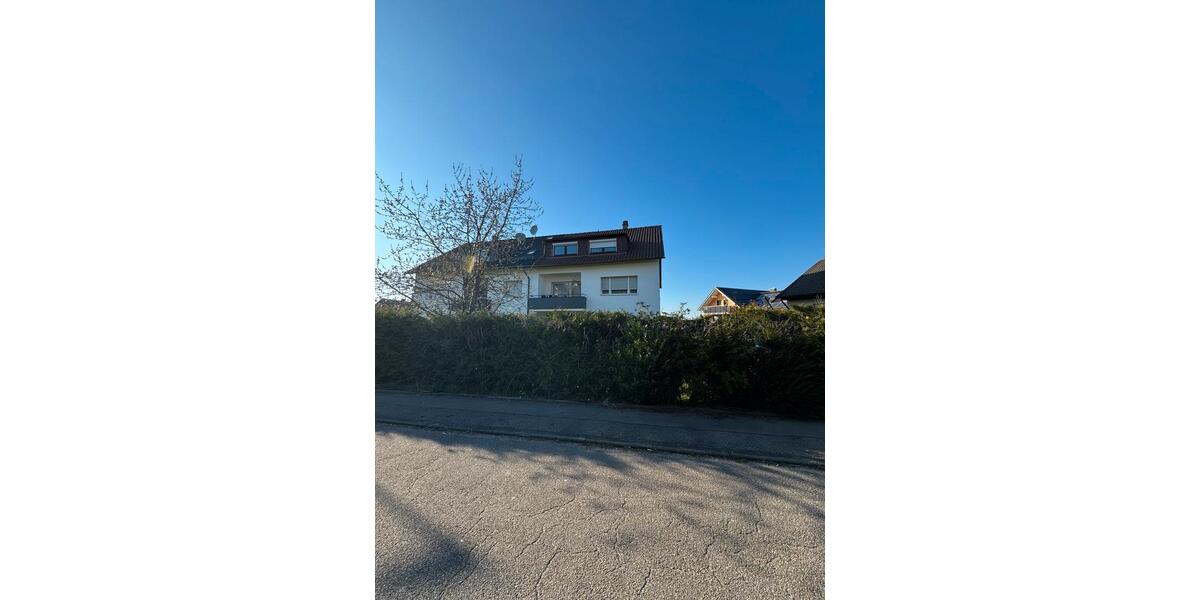 Dachgeschoßwohnung Straubenhardt - 3 Zimmer, 66 m&sup2;, 195.000&euro; | Angebot:26983742