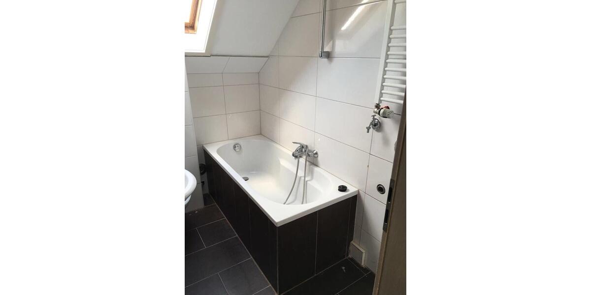 Dachgeschoßwohnung Straubenhardt - 3 Zimmer, 66 m&sup2;, 195.000&euro; | Angebot:26983742