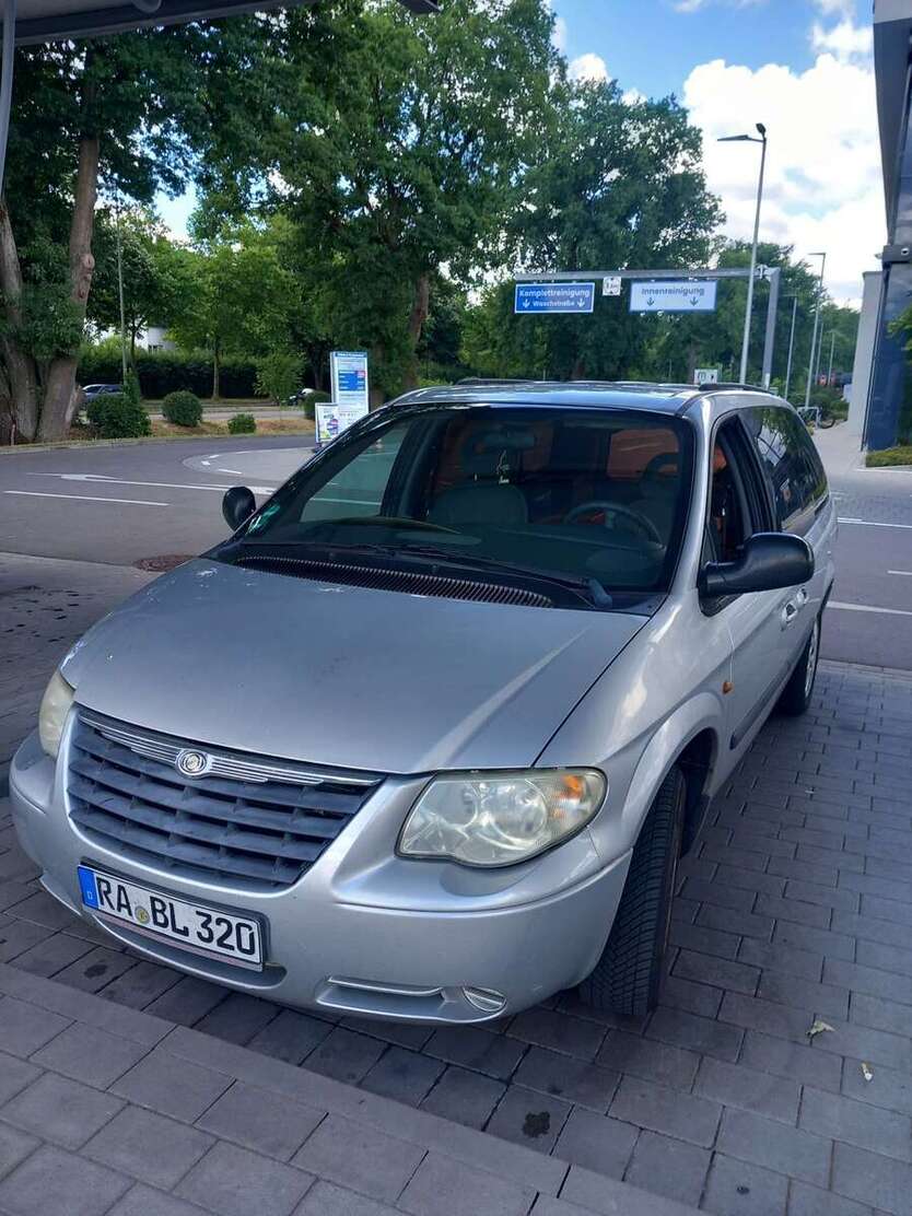 Chrysler Voyager 257.000 km 800 € Rastatt 76437