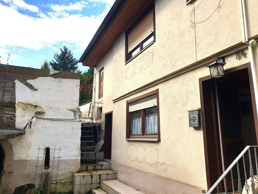 Haus zum Kaufen in Pfinztal 128.000 € 122.8 m²