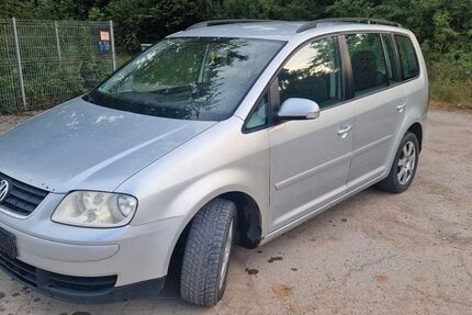 VW Touran 257.678 km 2.500 &euro; Ubstadt-Weiher - OT Weiher 76698