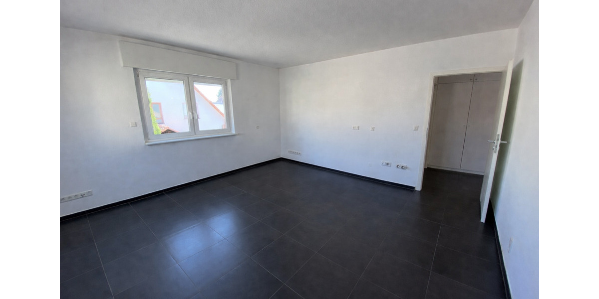 Etagenwohnung Stutensee - 3 Zimmer, 110 m&sup2;, 1.350&euro; | Angebot:25756029
