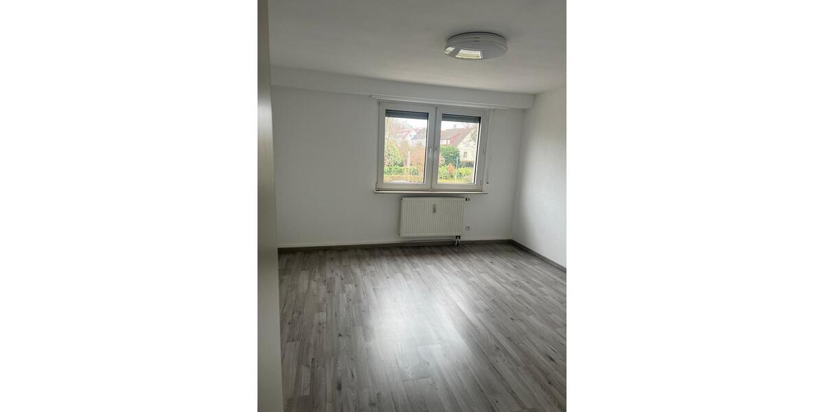 3,5-Zimmer-Wohnung (90 m²) – sofort bezugsfertig 3.5 zimmer