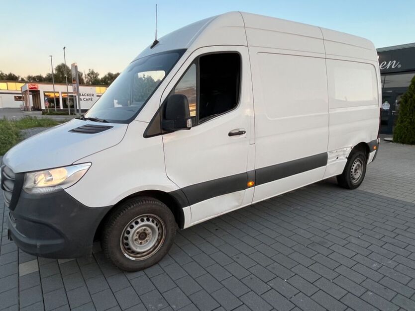 Mercedes-Benz Sprinter 180.000 km 16.999 € Karlsdorf Neuhardt 76689