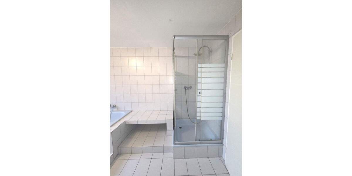 Etagenwohnung Rheinzabern - 3 Zimmer, 82 m&sup2;, 150.000&euro; | Angebot:25702887