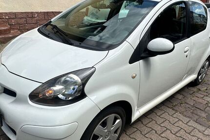 Toyota Aygo (X) 120.000 km 2.990 &euro; Rastatt 76437