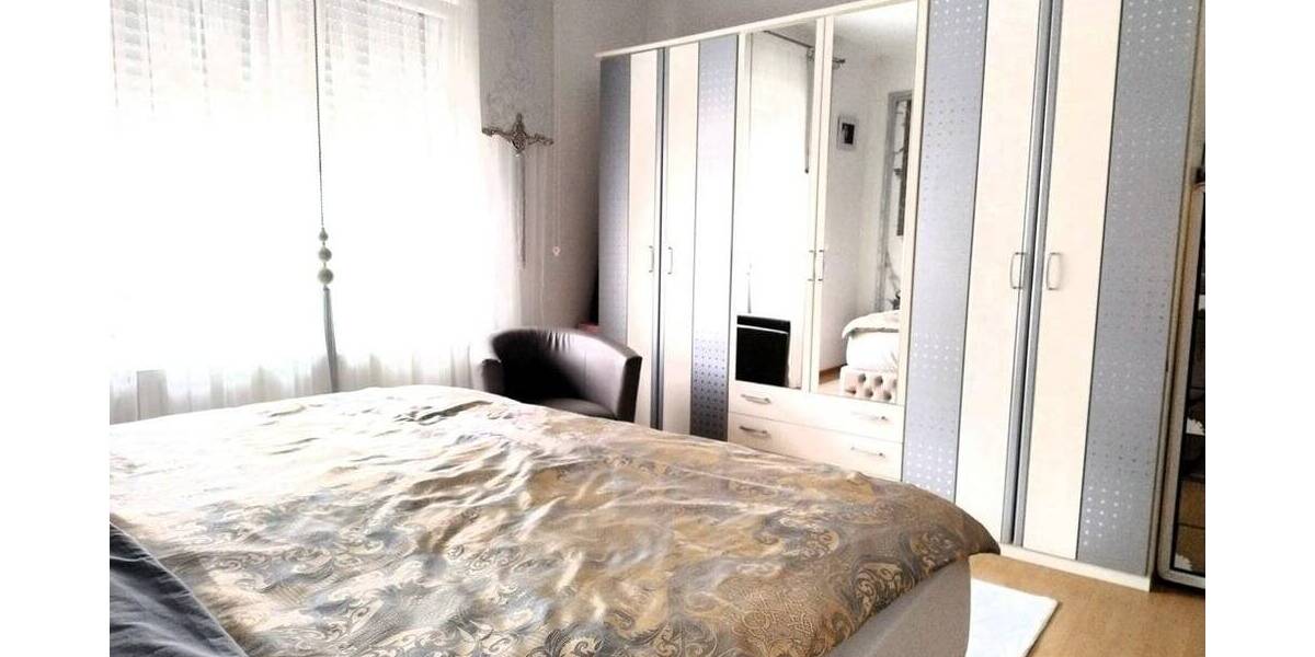 Etagenwohnung Pforzheim Nordstadt - 6 Zimmer, 159 m&sup2;, 435.000&euro; | Angebot:26147049