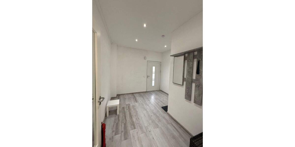 Etagenwohnung Niefern-Öschelbronn Niefern - 5 Zimmer, 130 m&sup2;, 299.000&euro; | Angebot:25780877