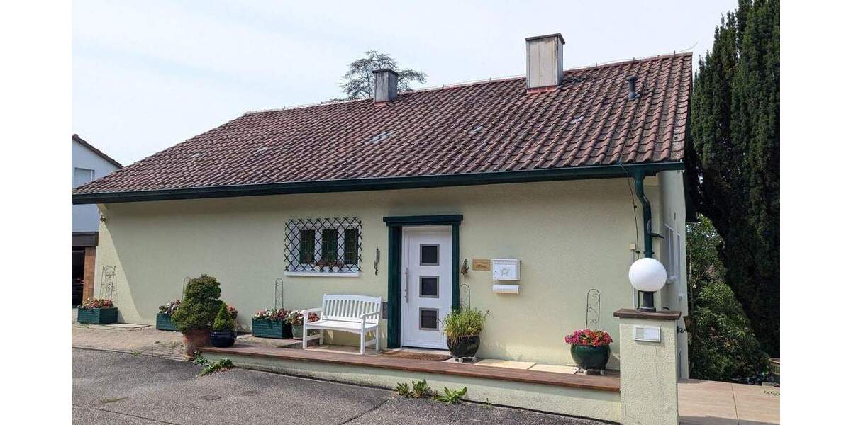 Einfamilienhaus Niefern-Öschelbronn Niefern - 7 Zimmer, 190 m&sup2;, 590.000&euro; | Angebot:25738400