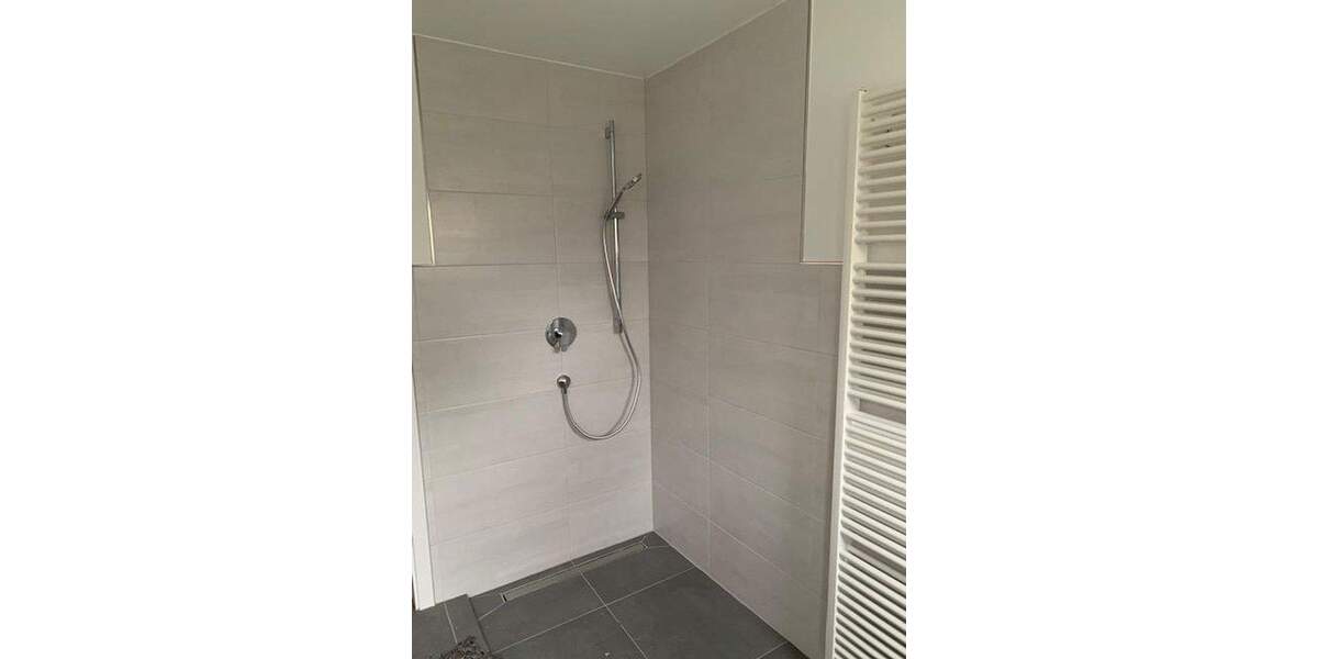 Etagenwohnung Bruchsal - 3 Zimmer, 100 m&sup2;, 1.220&euro; | Angebot:25805634