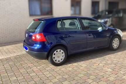 VW Golf 265.000 km 2.800 € Offenbach an der Queich 76877