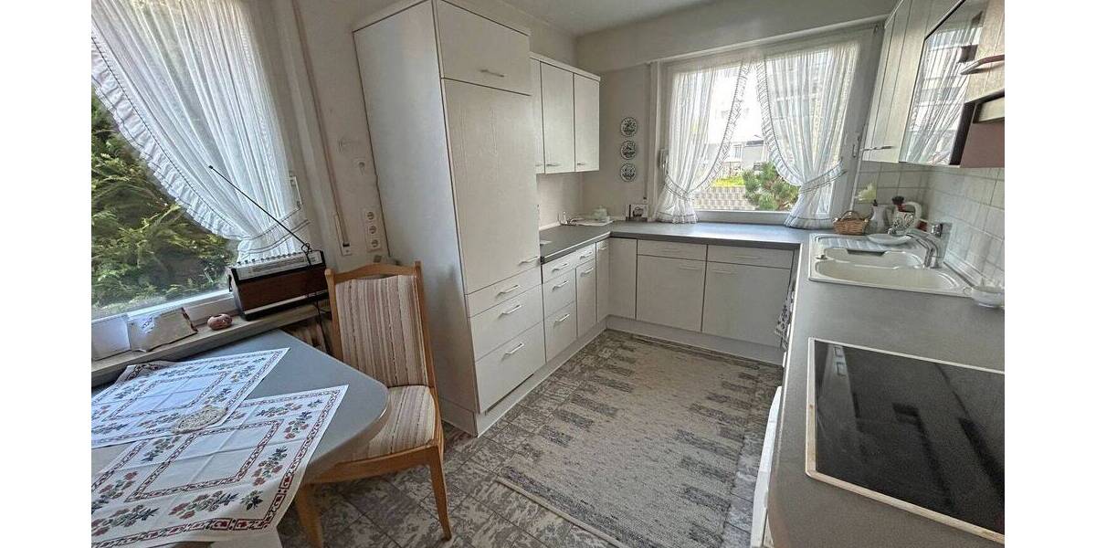 Viel Platz bietet Ihnen dieses Zweifamilienhaus in bester Wohnlage 1 zimmer