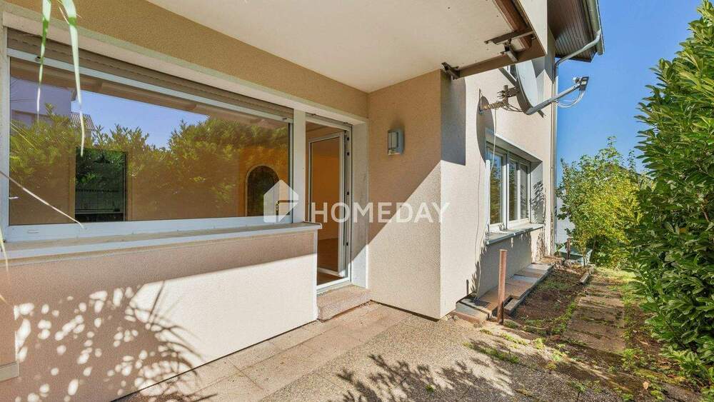 Großzügiges MFH mit Garten, Balkone, Terrasse und Aussicht: ideal für Familien und Visionäre 9 zimmer