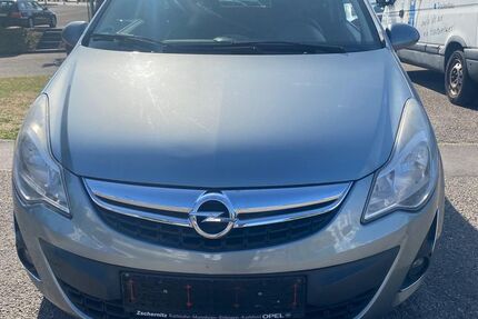 Opel Corsa 136.000 km 2.590 &euro; Ettlingen 76275