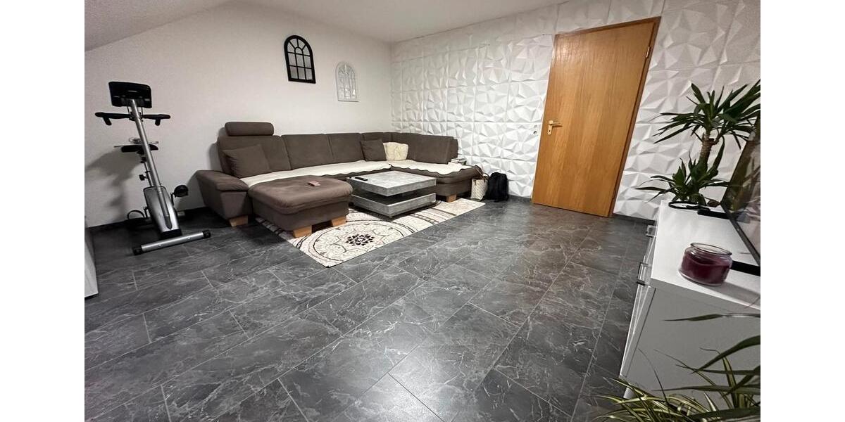 Etagenwohnung Kraichtal - 4 Zimmer, 100 m&sup2;, 900&euro; | Angebot:26408597