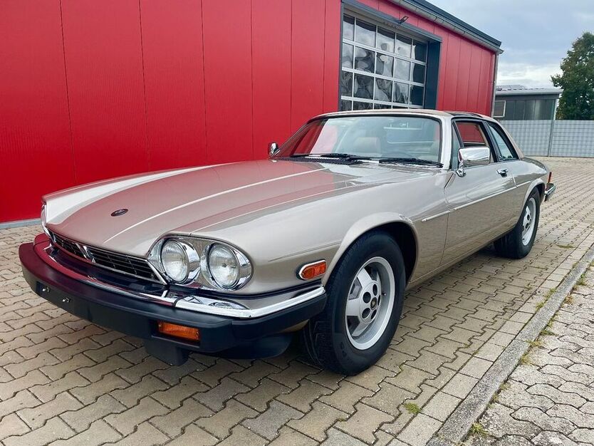 XJS