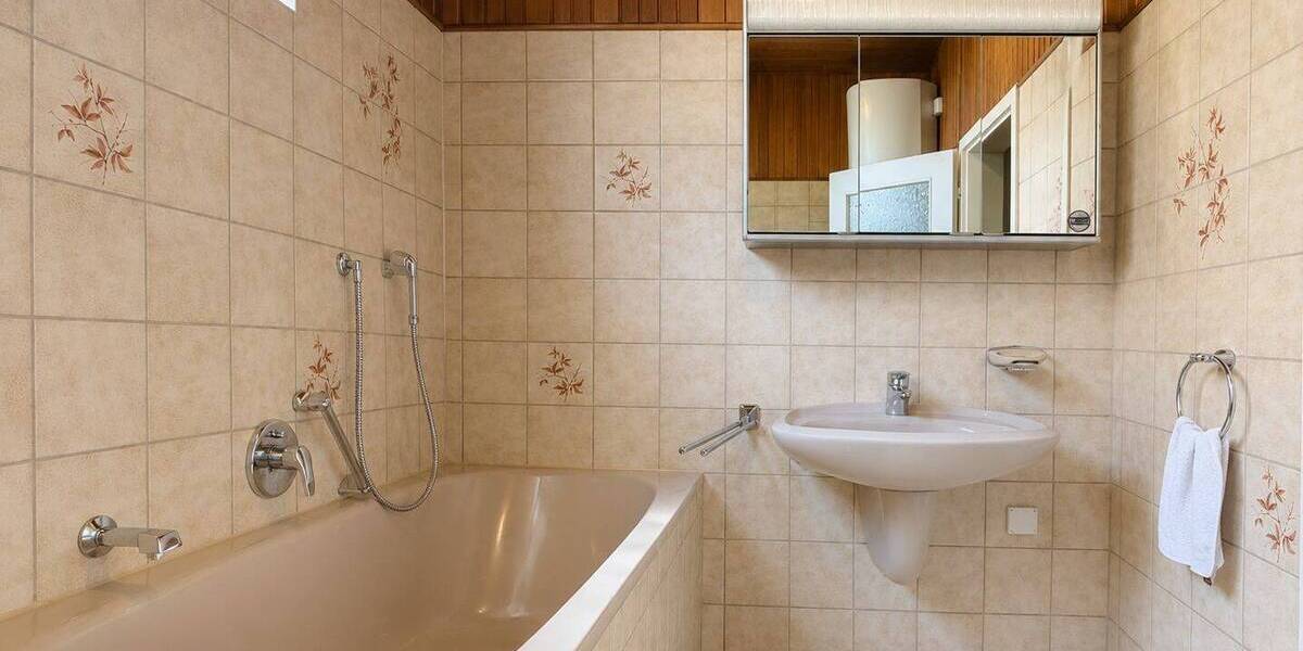 Mehrfamilienhaus, Wohnhaus Karlsruhe Knielingen - 8 Zimmer, 244 m&sup2;, 670.000&euro; | Angebot:26826320