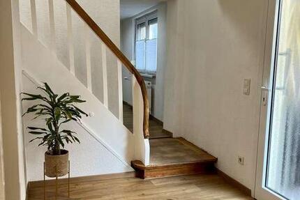 Schönes Haus mit Loggia zu vermieten