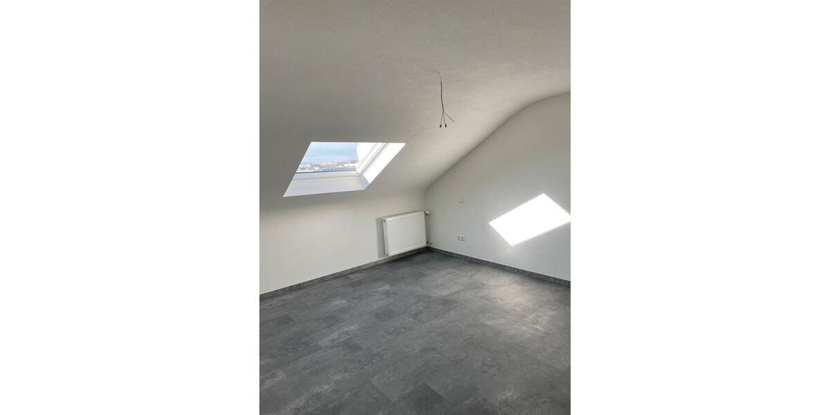Dachgeschoßwohnung Pforzheim Nordstadt - 2 Zimmer, 46 m&sup2;, 750&euro; | Angebot:24750383