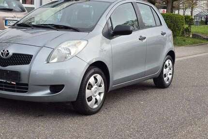 Toyota Yaris 138.000 km 3.999 &euro; Ettlingen 76275