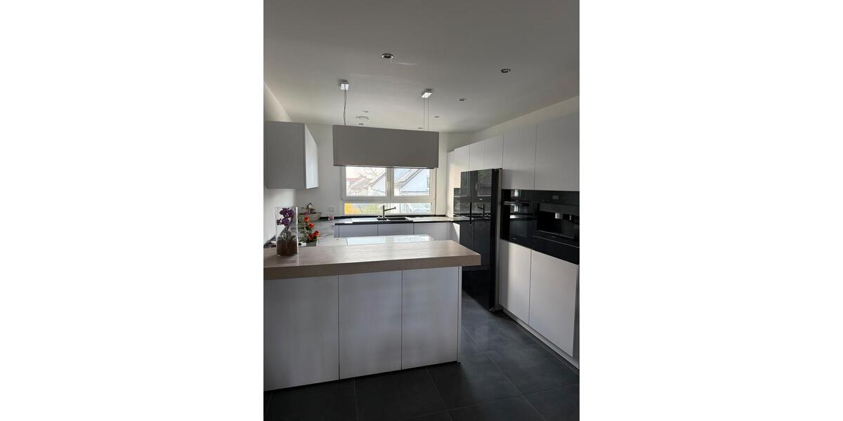 Etagenwohnung Stutensee - 3.5 Zimmer, 100 m&sup2;, 1.800&euro; | Angebot:25369047