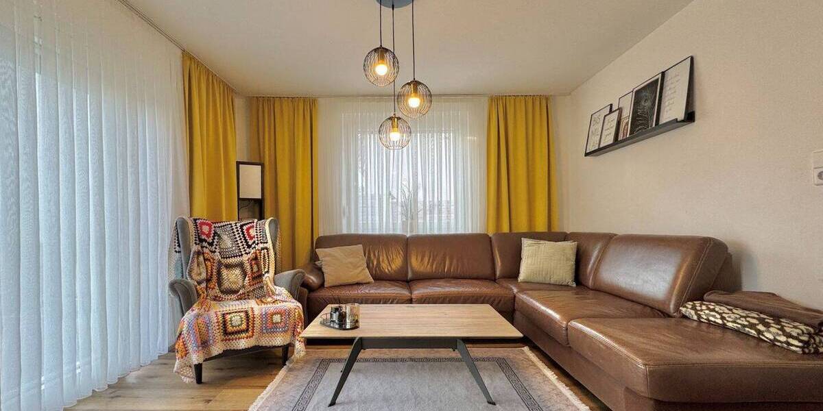 Mehrfamilienhaus, Wohnhaus Oberderdingen - 5 Zimmer, 130 m&sup2;, 359.000&euro; | Angebot:25846247
