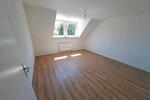 Bungalow Landau in der Pfalz - 8 Zimmer, 219 m&sup2;, 2.490&euro; | Angebot:26445773