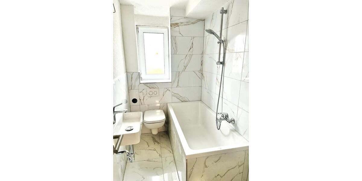 Dachgeschoßwohnung Gaggenau - 3 Zimmer, 65 m&sup2;, 850&euro; | Angebot:25305618