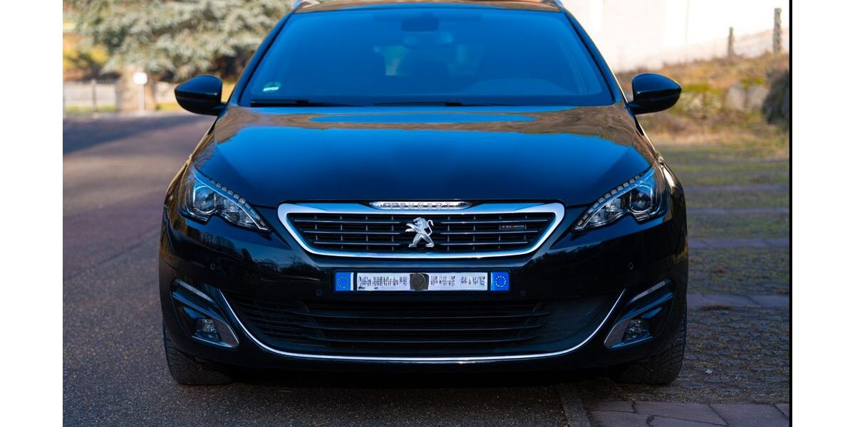 Peugeot 308 119.000 km 14.499 &euro; Gernsbach 76593