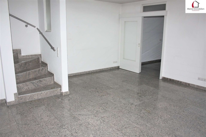 °°° GERÄUMIGE DOPPELHAUSHÄLFTE MIT EINBAUKÜCHE; TERRASSE UND KLEINEM GARTEN IN STUTENSEE °°° 6 zimmer