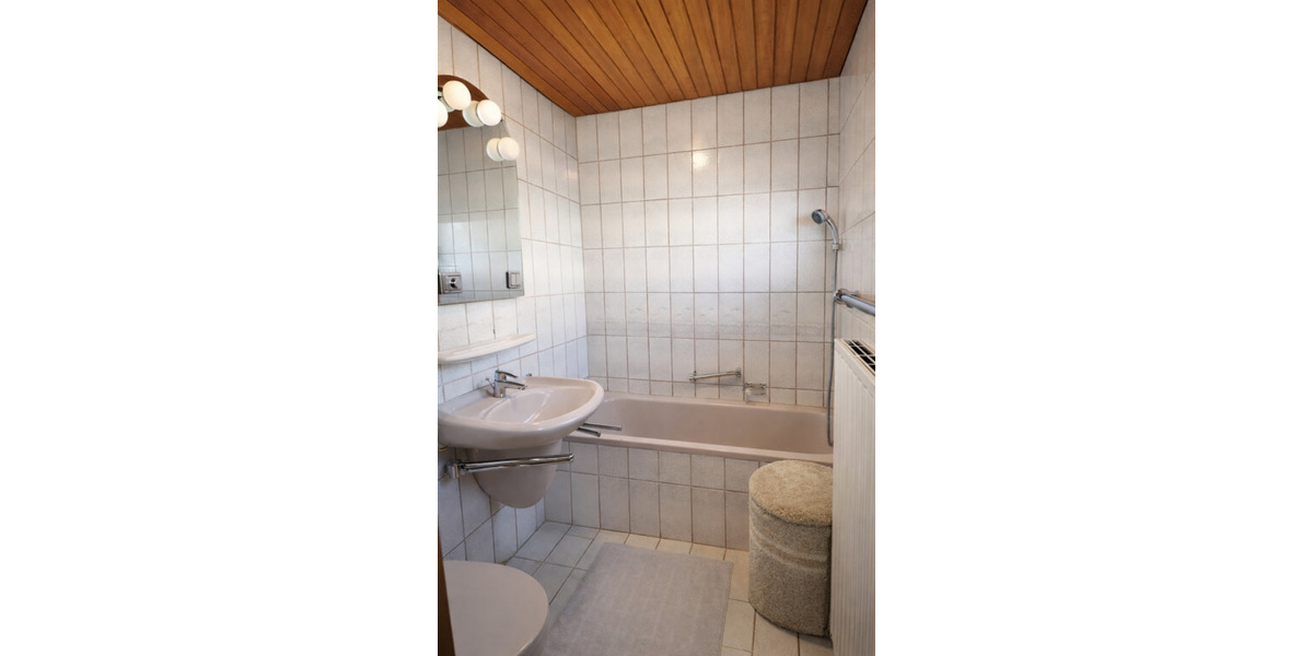 Doppelhaushälfte Pforzheim Arlinger - 6 Zimmer, 136 m&sup2;, 340.000&euro; | Angebot:25229247