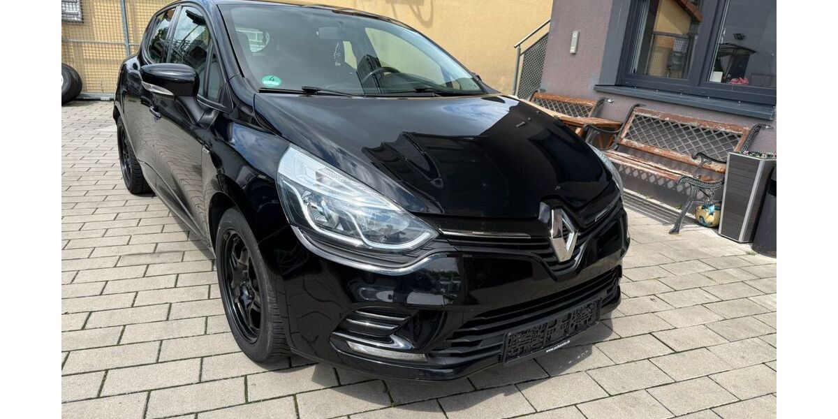 Renault Clio 256.000 km 5.799 &euro; Malsch 76316