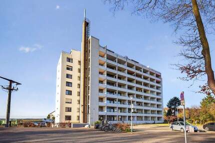Großzügige 4-Zimmer-Wohnung mit zwei Loggien, zwei Bädern und zwei Stellplätzen in Graben-Neudorf 4 zimmer