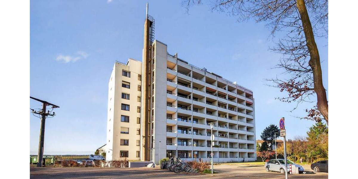 Großzügige 4-Zimmer-Wohnung mit zwei Loggien, zwei Bädern und zwei Stellplätzen in Graben-Neudorf 4 zimmer