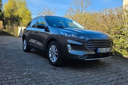 Ford Kuga 80.000 km 20.300 &euro; Germersheim 76726