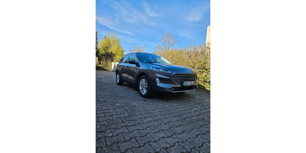 Ford Kuga 80.000 km 20.300 &euro; Germersheim 76726