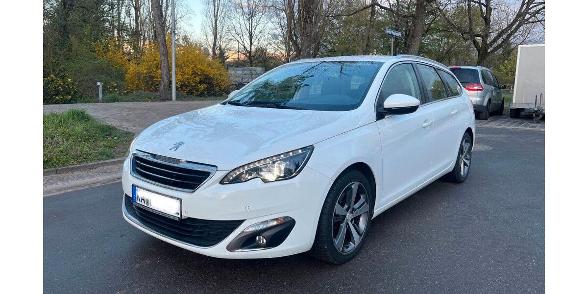 Peugeot 308 140.000 km 9.100 &euro; Karlsruhe 76133