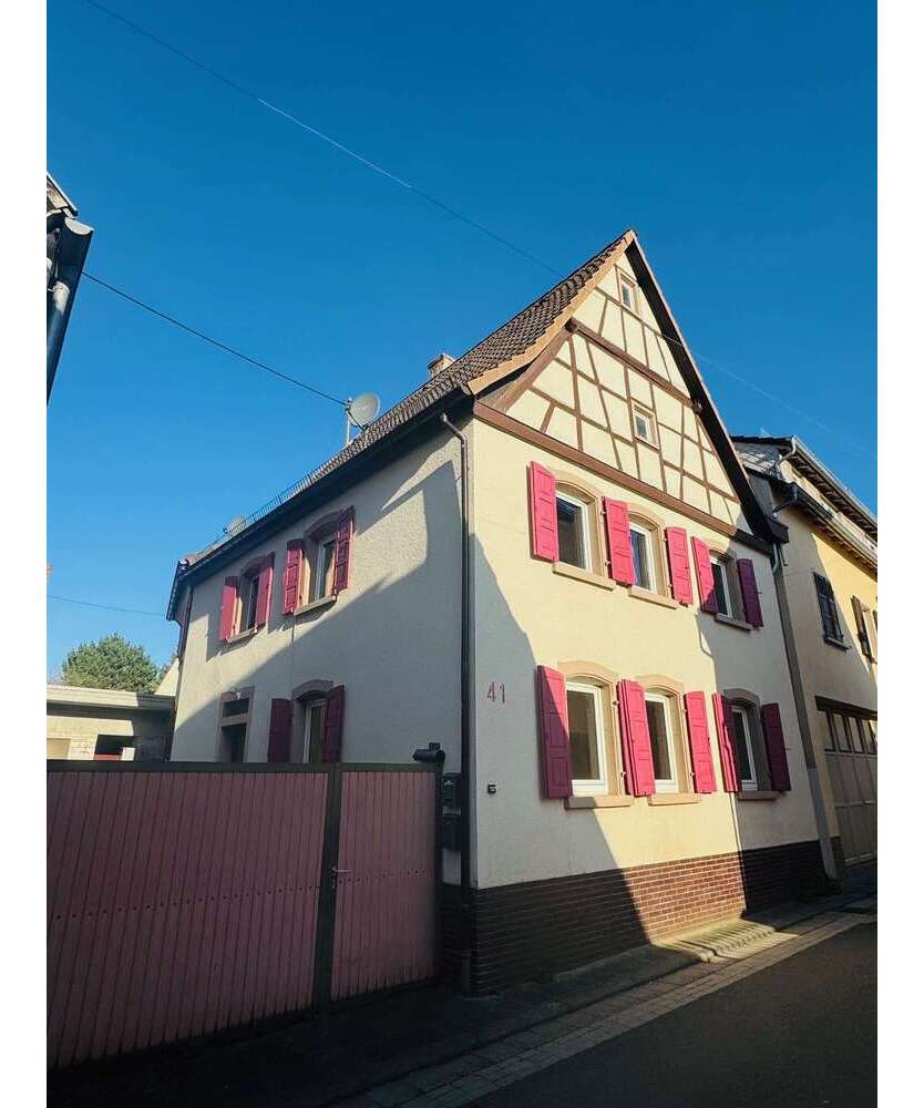 Haus zum Kaufen in Landau - Nussdorf 199.000 € 140 m²