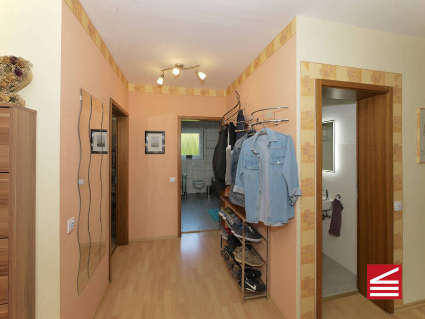 Baden-Baden, gut vermietetes 3(5) - Familien-Haus inkl. 3 Garagenplätze!