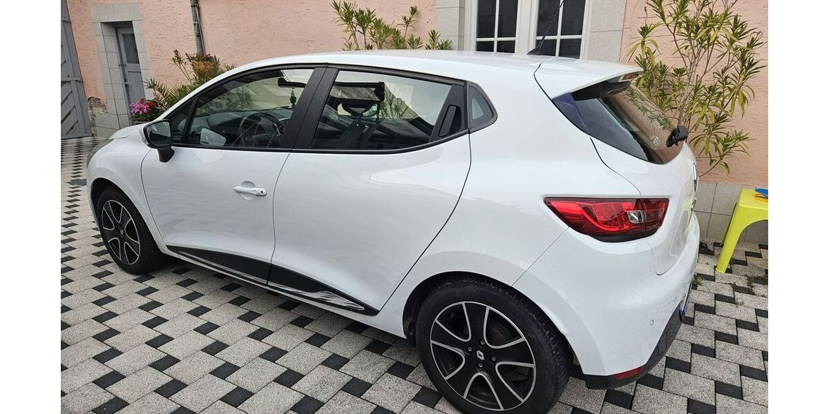 Renault Clio 114.500 km 6.500 &euro; Philippsburg-Rheinsheim 76661