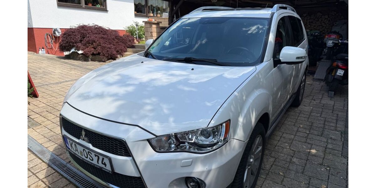 Mitsubishi Outlander 129.000 km 12.500 &euro; Bretten 75015