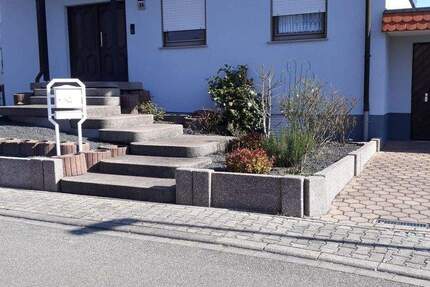 Charmantes freistehendes Mehrfamilienhaus in exklusiver Ortsrandlage 1 zimmer