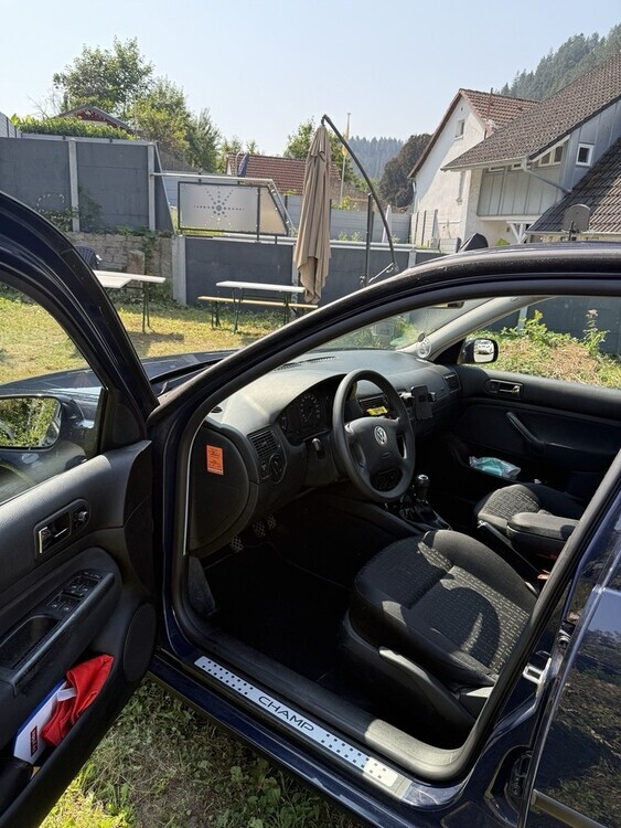 VW Golf IV 152.000 km 3.000 € Gernsbach 76593