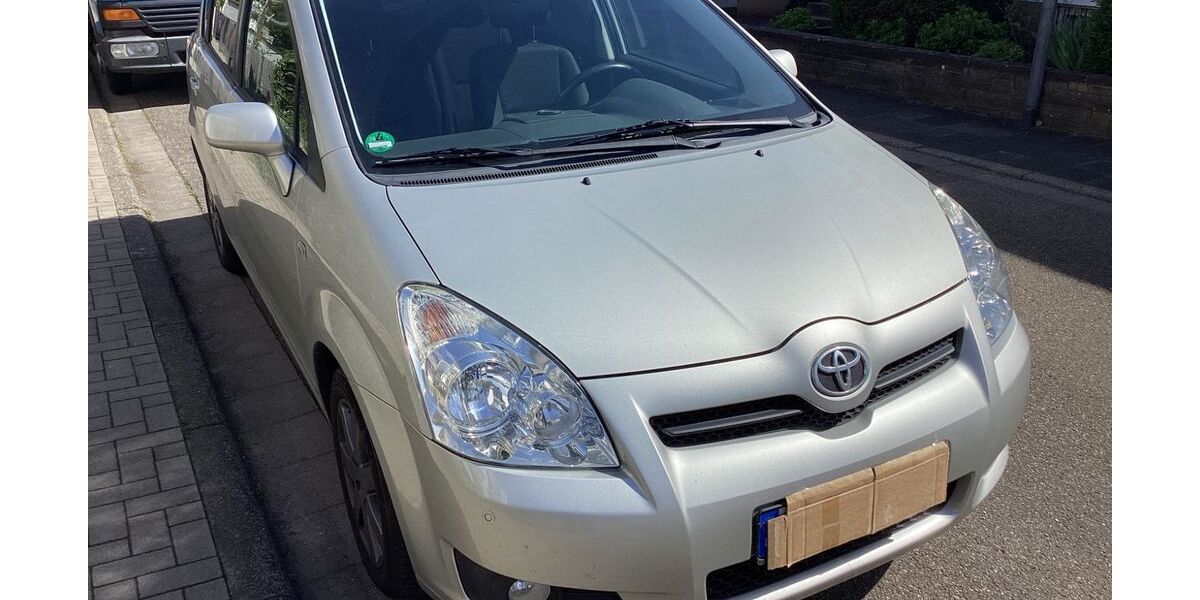 Toyota Corolla Verso 129.000 km 6.200 &euro; Landau 76829