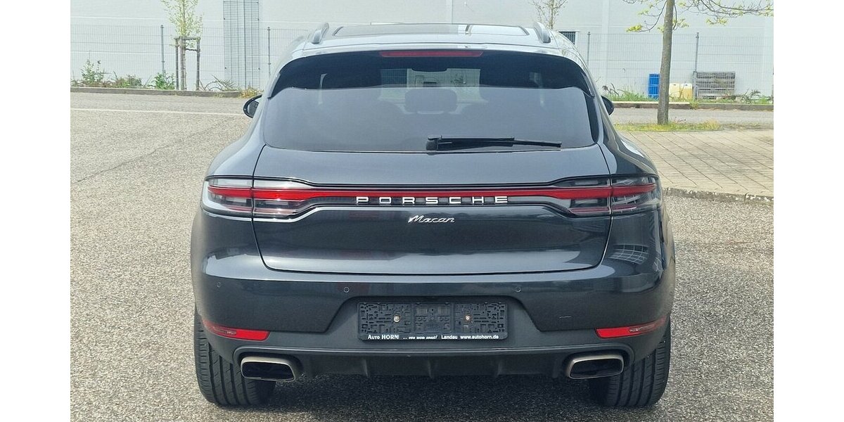 Porsche Macan Panoramadach NAVI Klimaautomatik 3-fach 129.000 km 40.998 &euro; Landau 76829