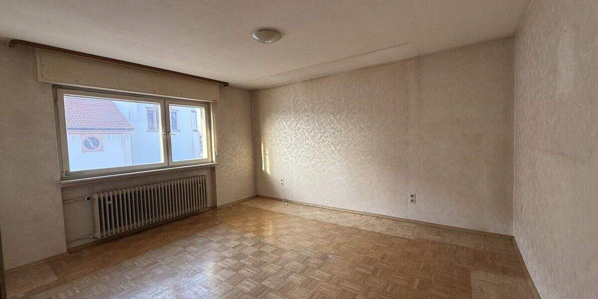 Mehrfamilienhaus, Wohnhaus Graben-Neudorf Neudorf - 7 Zimmer, 224 m&sup2;, 490.000&euro; | Angebot:25736356