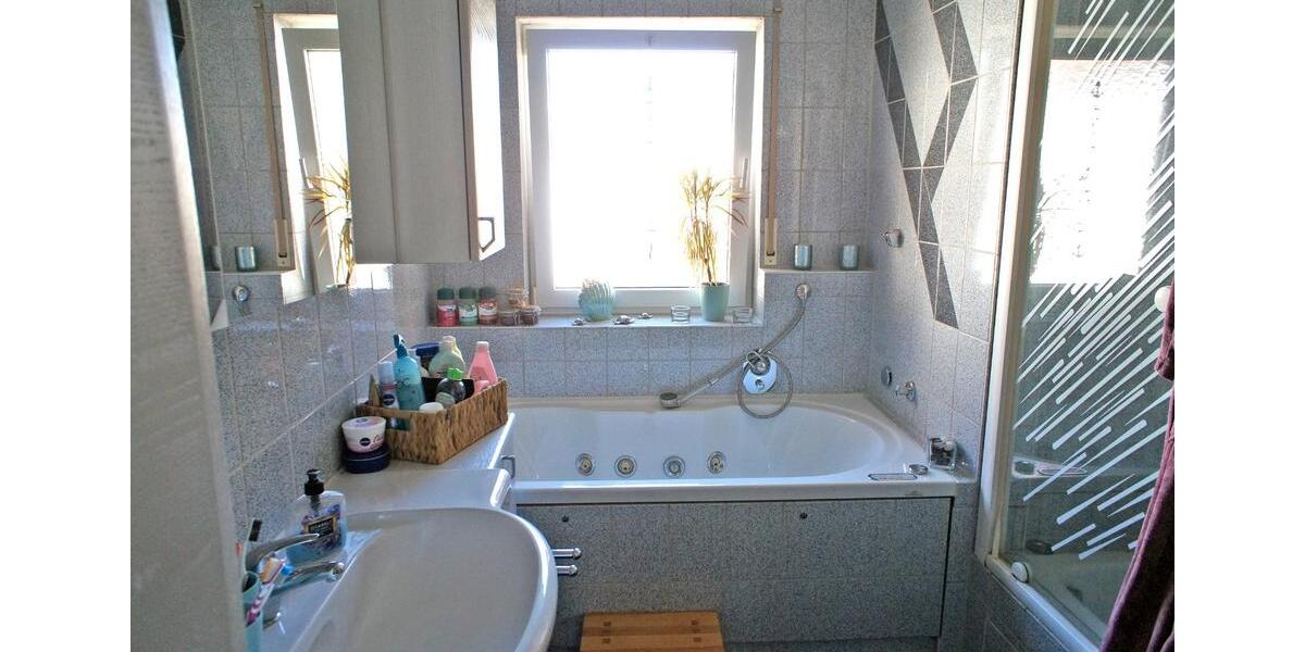 Etagenwohnung Bretten - 3.5 Zimmer, 94 m&sup2;, 710&euro; | Angebot:26401008