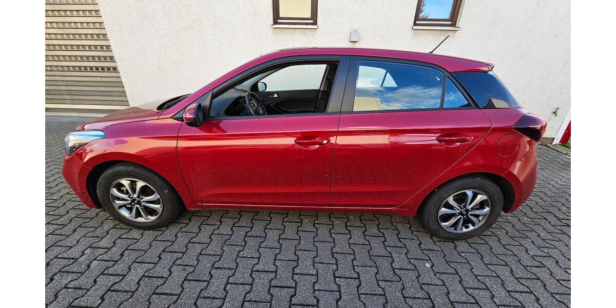 Hyundai i20 25.000 km 13.998 € Stutensee 76297